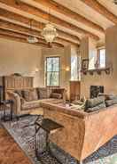 Imej utama Stunning Santa Fe Sw-style Getaway w/ Indoor Pool!