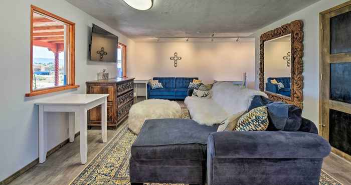 Lain-lain Chic Studio w/ Grill - 25 Mins to Taos Ski Valley!