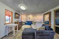 Lain-lain Chic Studio w/ Grill - 25 Mins to Taos Ski Valley!