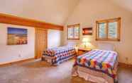 Lain-lain 2 Idaho Springs Cabin w/ Views - 3 Mi to Echo Mtn!