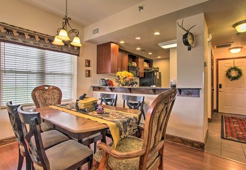 Others 2 Mi to Attractions: Pigeon Forge Condo