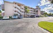 Others 3 Jupiter Bay Condo w/ Pool < Half Mile to Beach!
