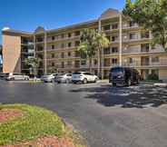 Others 5 Calm Jupiter Condo w/ Lanai < 1/2 Mi to Beach!