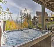 อื่นๆ 2 Winter Park Area Cabin, Hot Tub & Mountain Views!