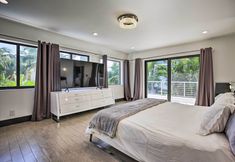 その他 6 Spacious Home w/ Pool, Steps to Beach!