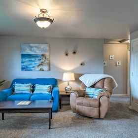 Interior1公寓附瓦斯壁爐 ~ 半英里至海灘!,斯卡吉特县公寓