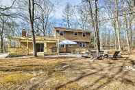 Others Family-friendly East Stroudsburg Home w/ Deck