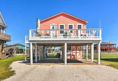 Others Sunny Freeport Home w/ Deck & Ocean Views!