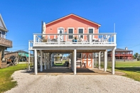 Others Sunny Freeport Home w/ Deck & Ocean Views!