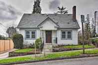 Others Central Eugene House w/ Updated Interior & Yard!