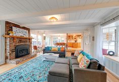 기타 4 Spacious Grants Pass Home w/ Hot Tub & Views!