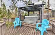 Lainnya 2 Spacious Grants Pass Home w/ Hot Tub & Views!