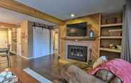 Others 5 Cozy Bellaire Condo w/ Balcony - 3 Mi to Skiing!