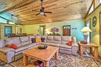 Others 4 Charming Getaway w/ Lake Cumberland Views!