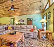 Others 4 Charming Getaway w/ Lake Cumberland Views!