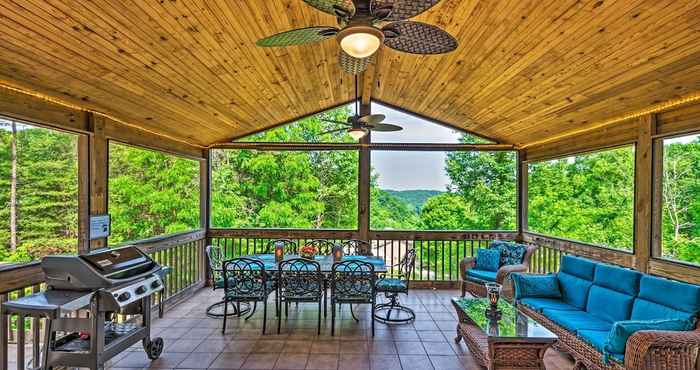 Lainnya Charming Getaway w/ Lake Cumberland Views!