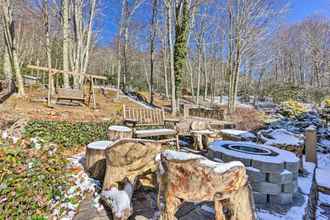 Others 4 Luxe Blue Ridge Mountain Retreat w/ Sauna + Creek!