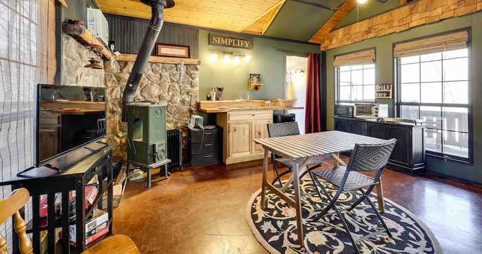 Lain-lain Cute Eureka Springs Vacation Rental With Fire Pit!