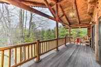 Lainnya Spacious Cabin w/ Decks Near Saratoga Springs