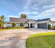 Others 6 Lavish Vero Beach Escape With Pool, Patio + Dock!