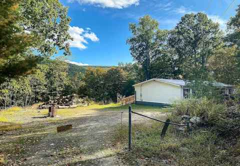 Others Port Jervis Home: 7.5 Acres w/ Mountain View!