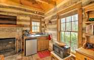 Others 5 Lovely Wooded Cabin With Numerous Trails On-site!