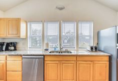 其他 6 Rockaway Beach Home w/ Hot Tub: 4 Blocks to Beach!