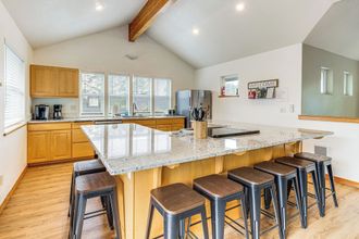 其他 4 Rockaway Beach Home w/ Hot Tub: 4 Blocks to Beach!