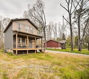 Others 6 Asheville Area Hideaway w/ Hot Tub + Deck!