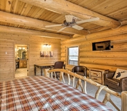 Others 4 Secluded, Luxury Lodge < 15 Mi to Boyne Mountain!