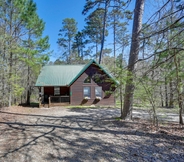 Others 7 Broken Bow Cabin w/ Hot Tub & Fire Pit