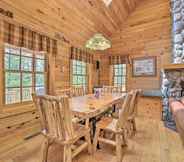 Others 4 Riverfront Lewiston Cabin w/ Stone Fireplace!