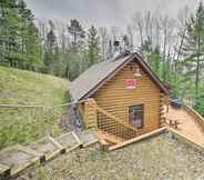 Others 7 Riverfront Lewiston Cabin w/ Stone Fireplace!