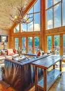 Imej utama Luxury Log Cabin w/ EV Charger & Mtn Views!