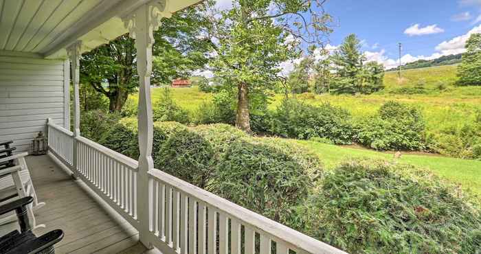 Others 'lil Red Hen' Cottage in the Boone Area w/ Hot Tub