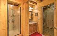 Lainnya 7 Purlear Luxury, Spacious Log Cabin w/ Mtn Views!