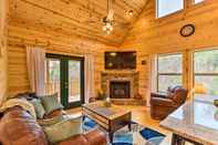 Others Cozy Mtn Cabin: Spacious Deck & Forest Views!