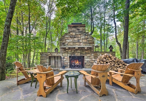 Lain-lain Stunning Beech Mountain Cabin w/ Porch + Hearth