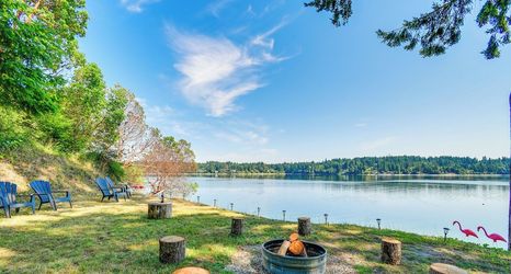 Lainnya 2 Dreamy Wooded Cabin With Private Beach & Kayaks!