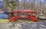 Others 3 Unique ATV Apartment in Remodeled Schoolhouse