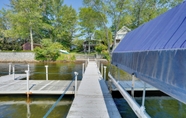 Others 4 Waterfront White Lake Vacation Rental!