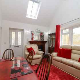 Primary image 1 Barons Mews, Tonbridge and Malling District Hotels