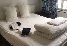 Others 3 Beautiful 1- Bed Studio in Sollentuna