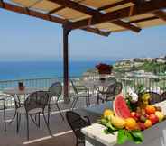 Others 4 Ischia-forio, in 4 Under the Sign of Relaxation and Well-being