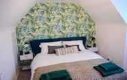 Lainnya 5 Charming 4-bed Cottage in Hayling Island - Hot Tub