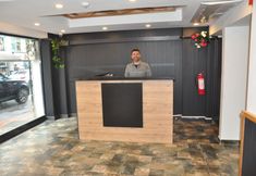 Others 7 Check in Hotel