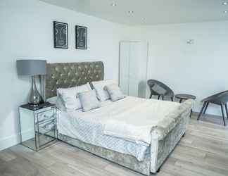 อื่นๆ 2 Luxurious 1 bed Apartment for a Perfect Getaway