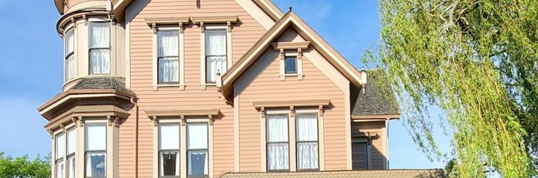 Others The Adams Pragge House