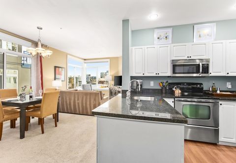 Lainnya Corner Unit in the Middle of It All