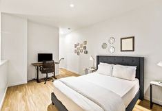 Others 2 Posh Lofty Pad in Central Redmond